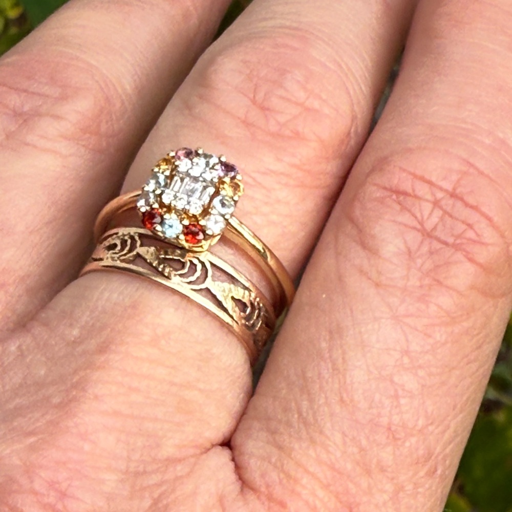 New in box 18K Gold with Natural Diamond and multicolored natural Gemstones Ring